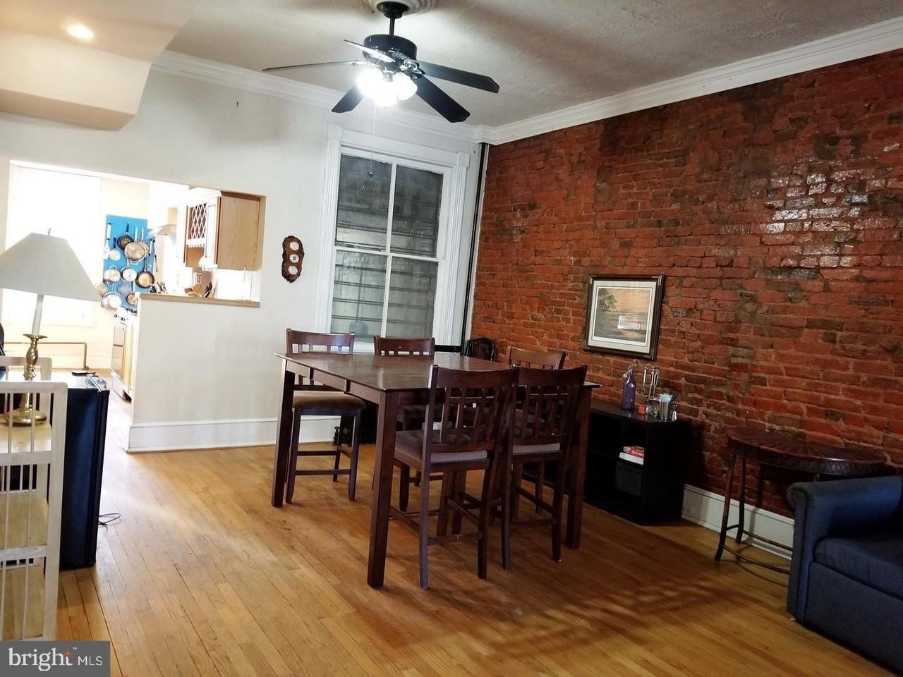 1377 F St Ne - Photo 3 of 13