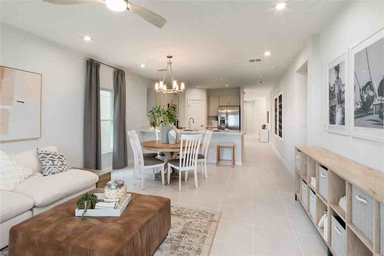 13231 Commons Avenue - Photo 5 of 8