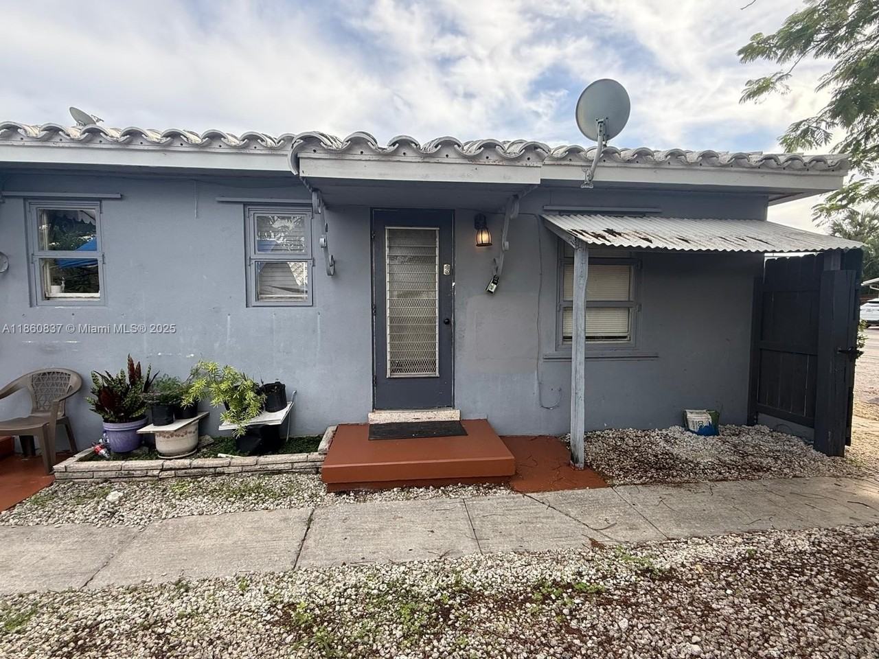 1116 Ne 16th Ter #1 - Photo 2 of 13