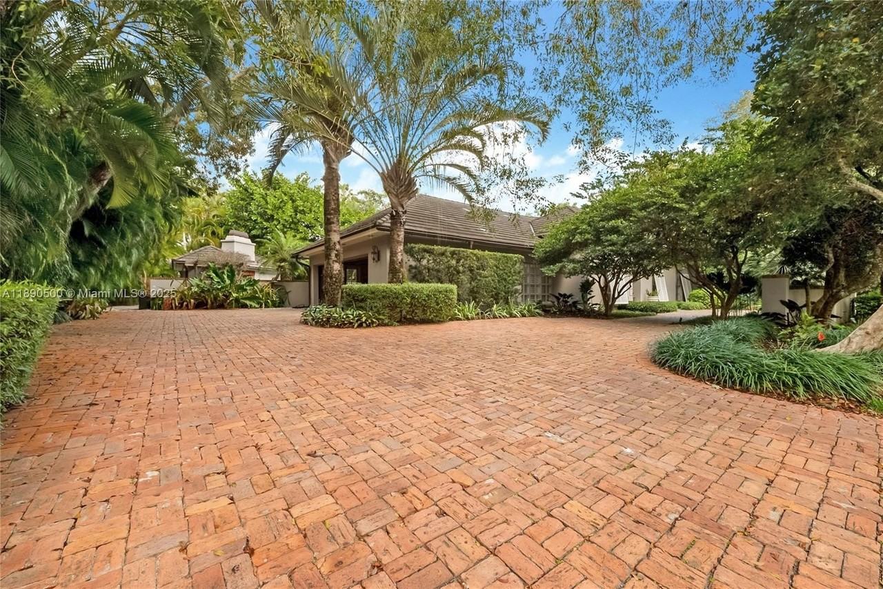 721 San Bruno Ave - Photo 3 of 21