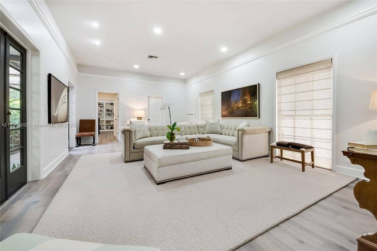 721 San Bruno Ave - Photo 5 of 21