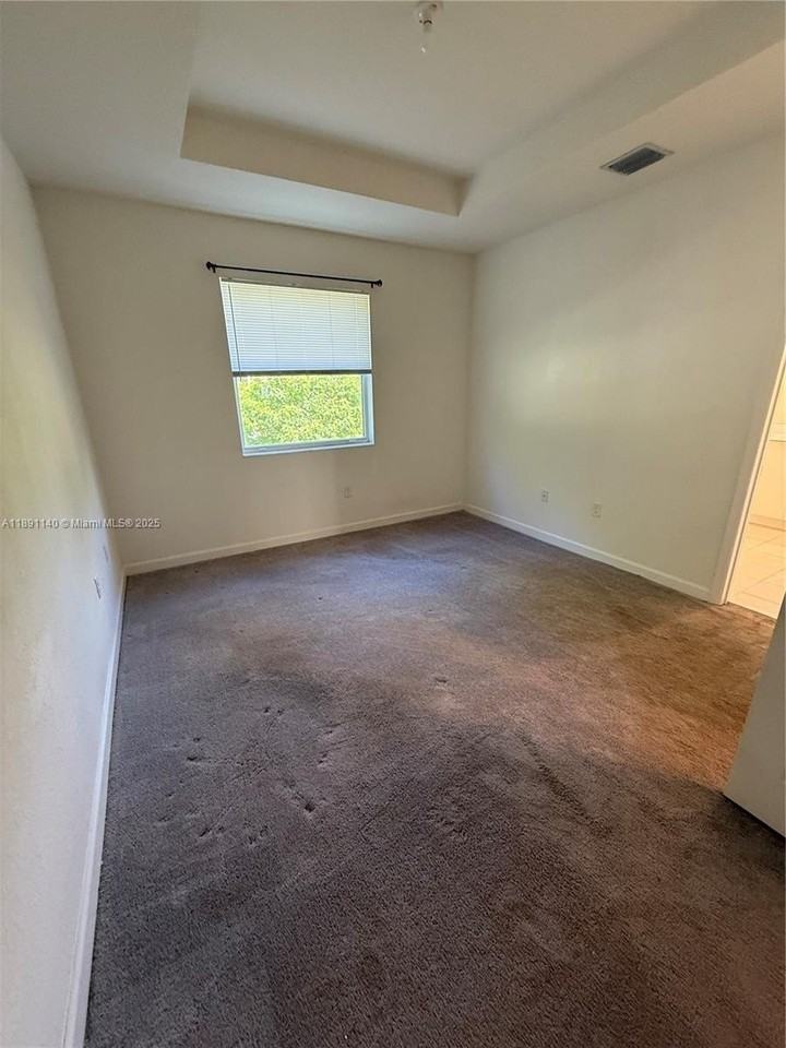 1021 Se 27th Ter #1021 - Photo 6 of 26