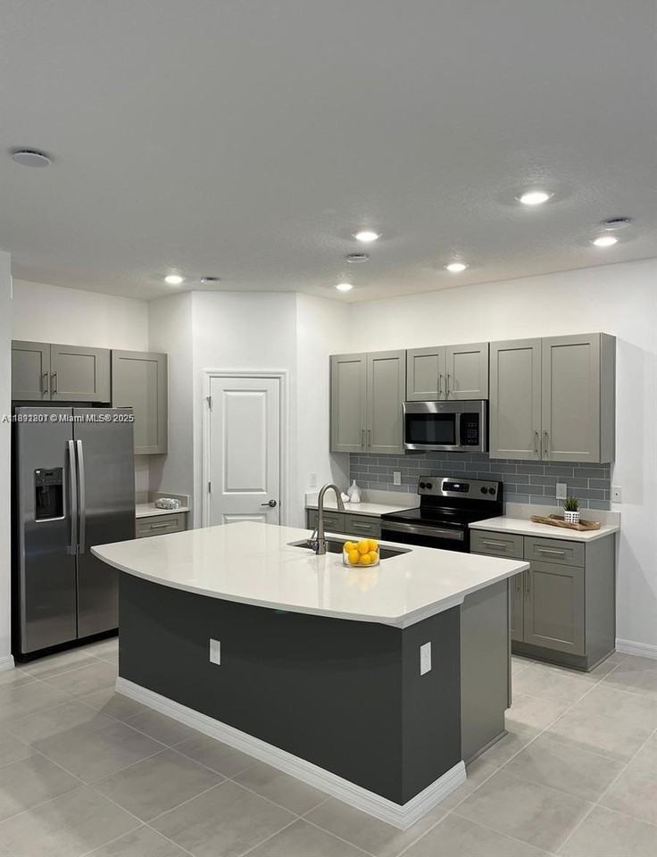 3563 Davenport Creek Court - Photo 2 of 12