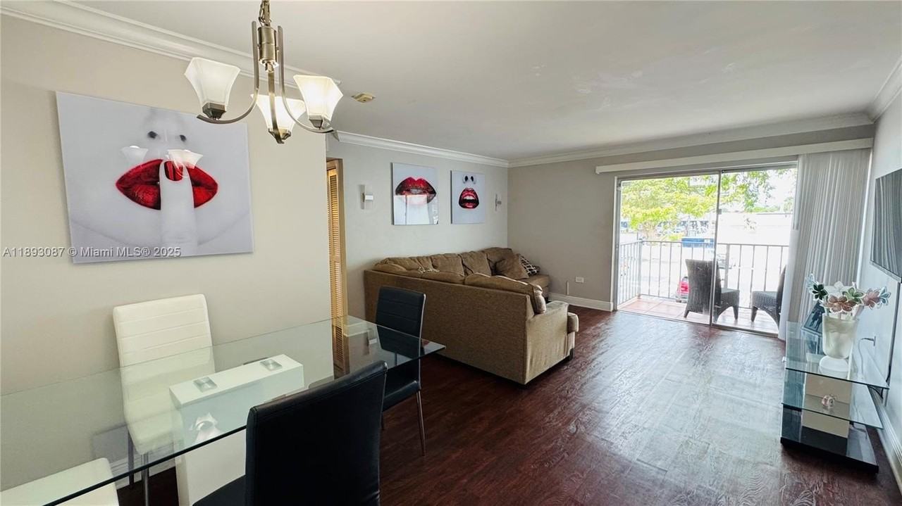 7226 Sw 94th Pl #F7 - Photo 3 of 23