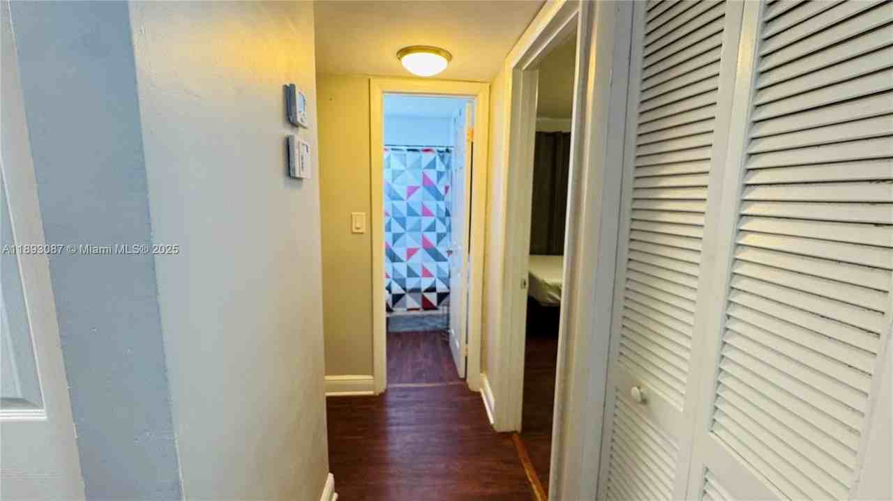 7226 Sw 94th Pl #F7 - Photo 6 of 23