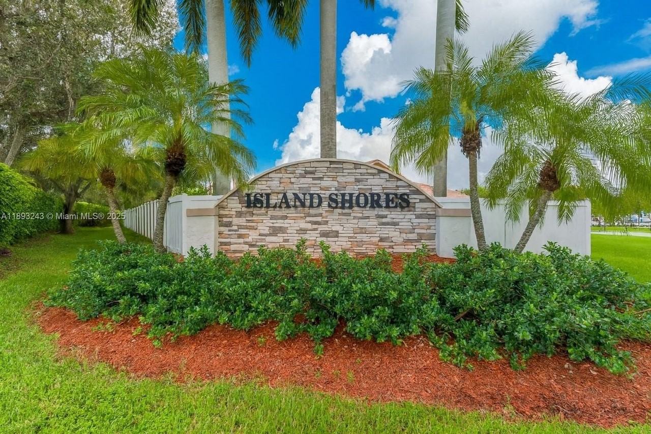 14032 Nw 15th Dr - Photo 2 of 50