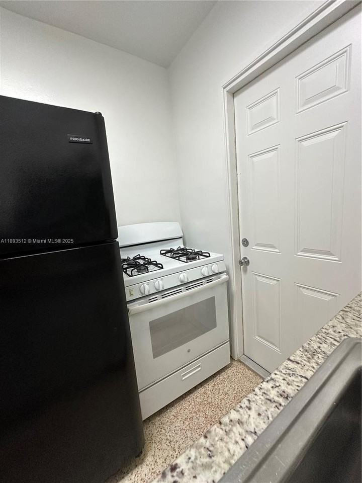 790 81st St #3 - Photo 6 of 10