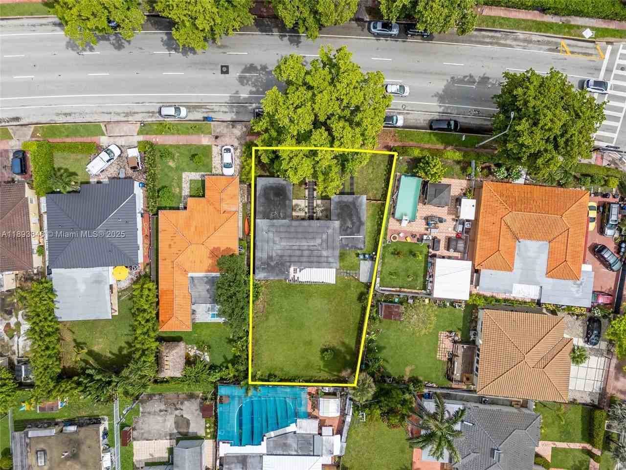 1581 Normandy Drive - Photo 3 of 15