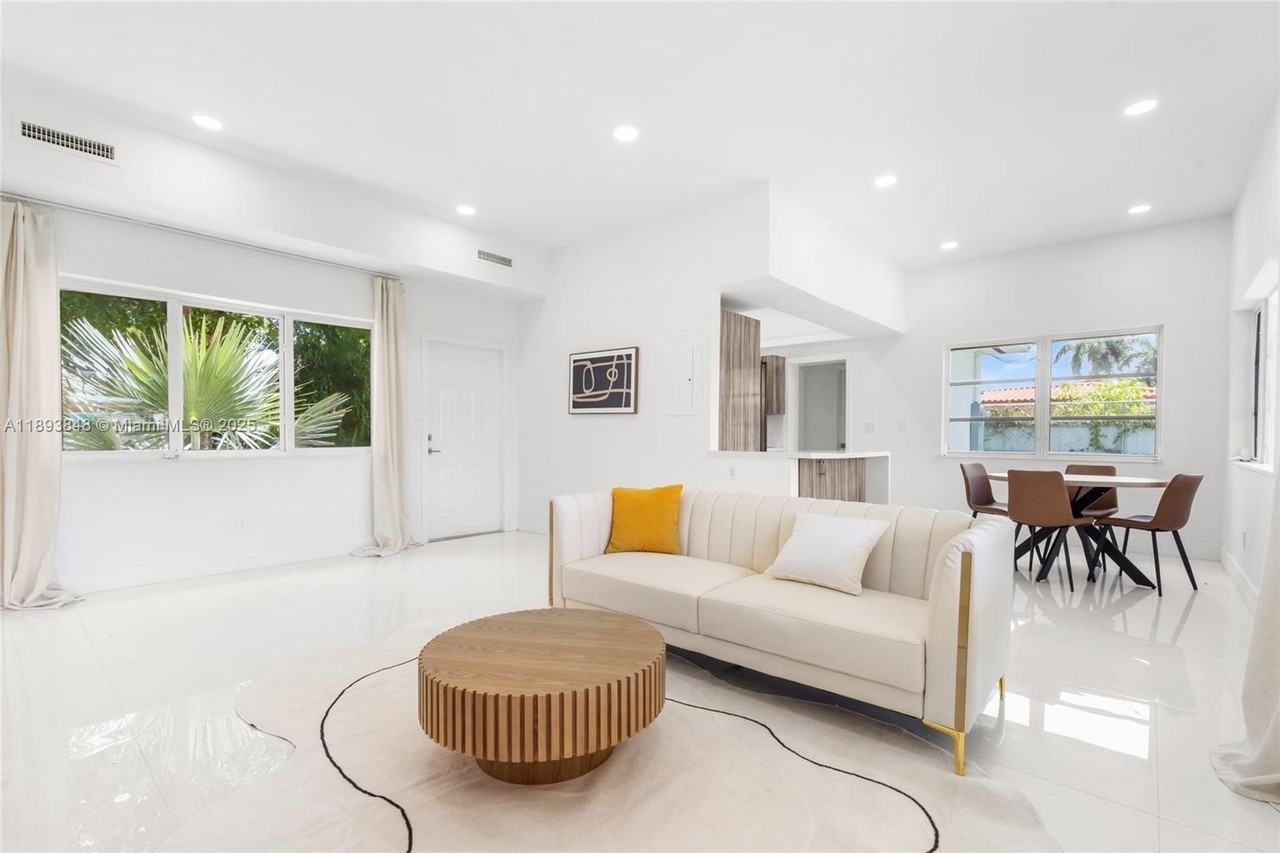 1581 Normandy Drive - Photo 4 of 15