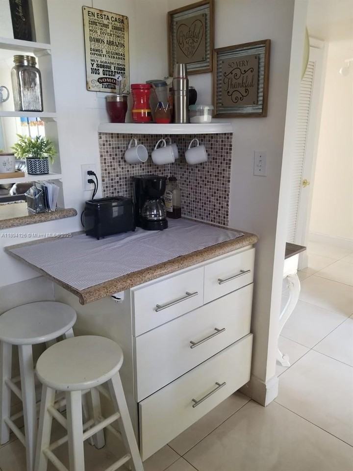 8465 Sunrise Lakes Boulevard #106 - Photo 5 of 8