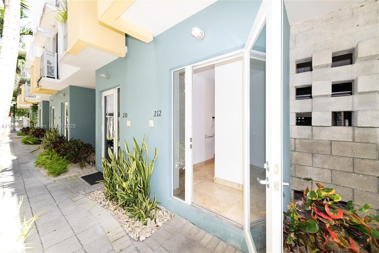 212 Washington Ave #9