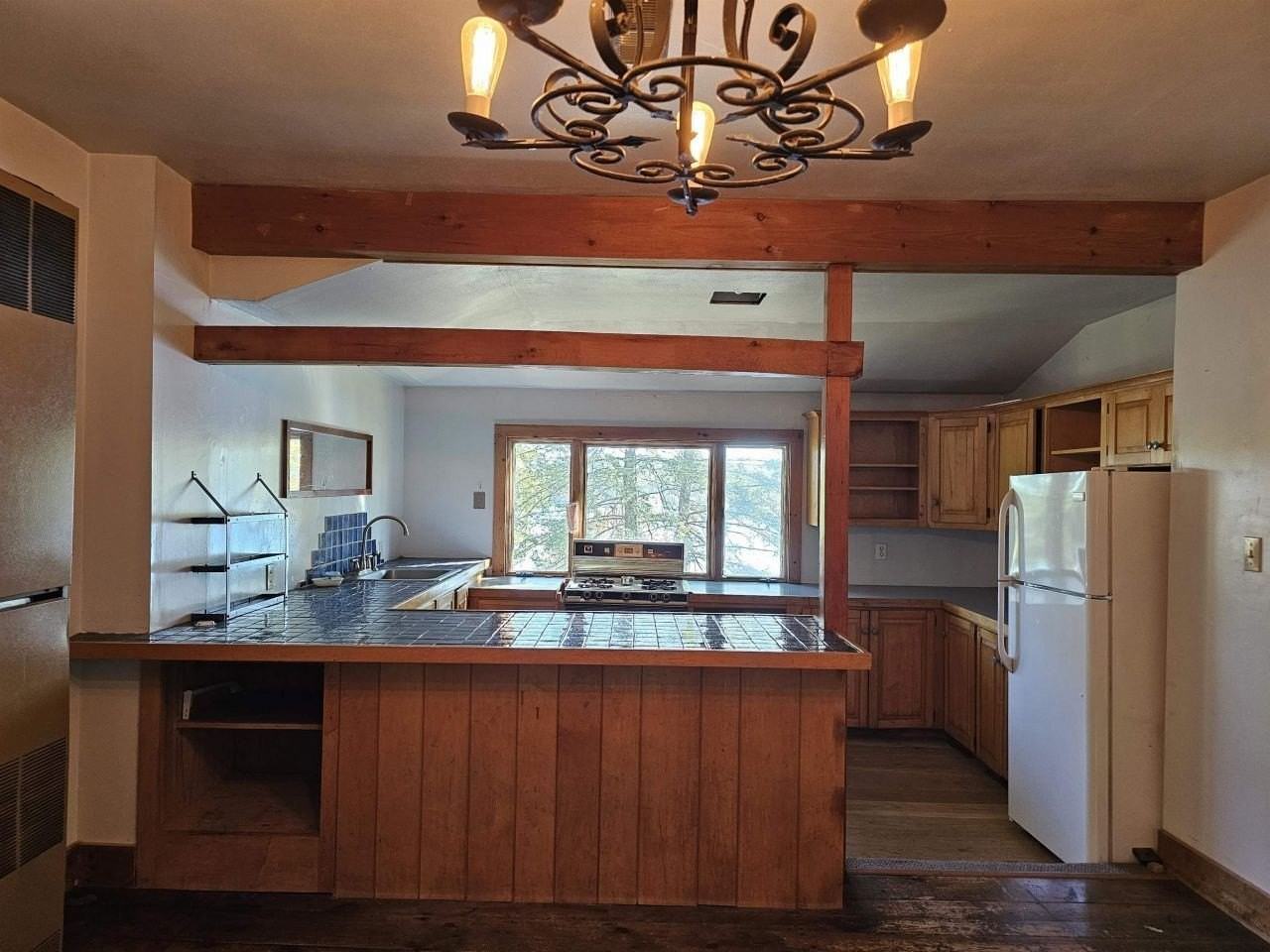 12 Bennett Rd - Photo 7 of 9