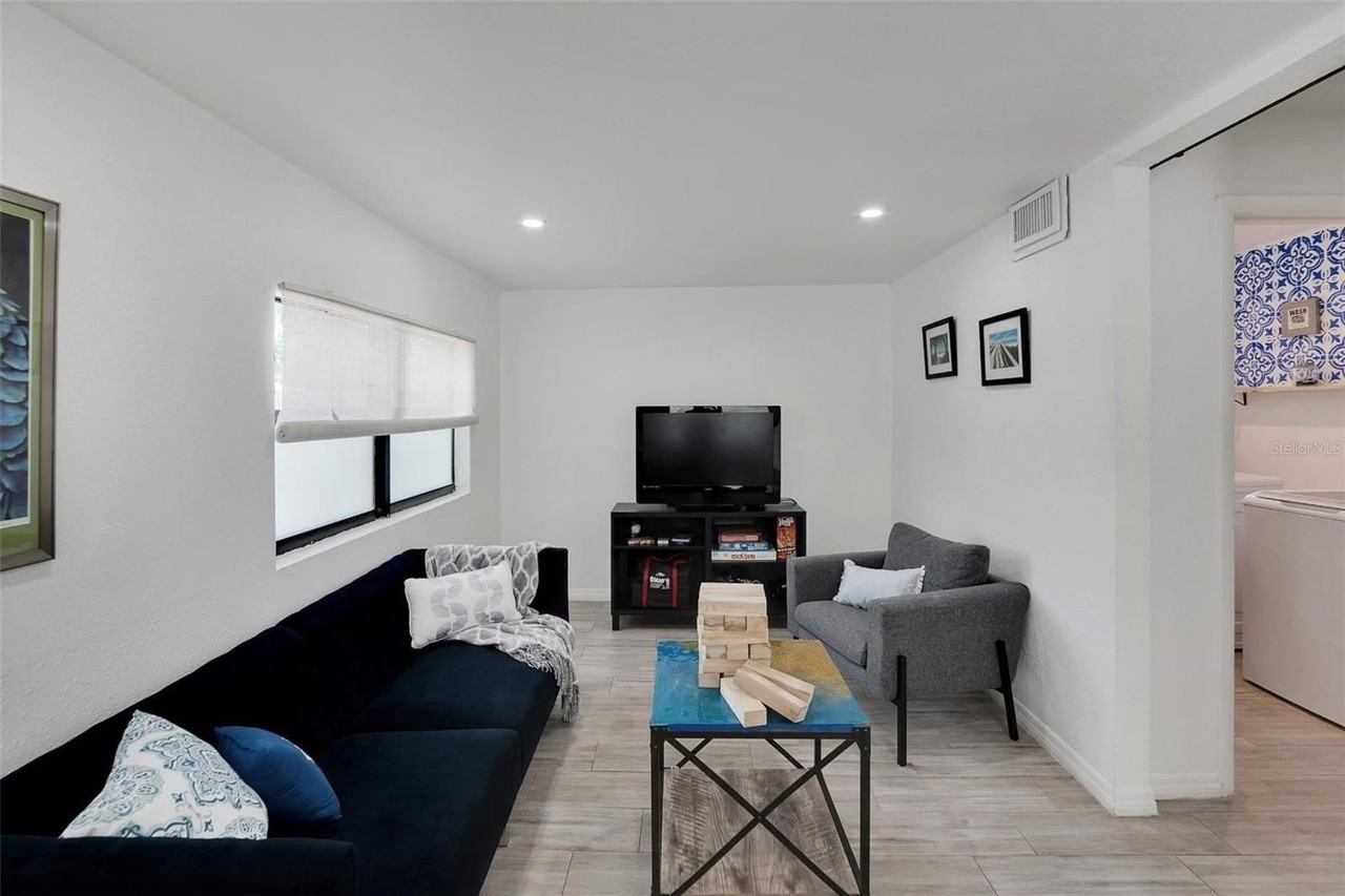 4731 W Montgomery Ave - Photo 7 of 50