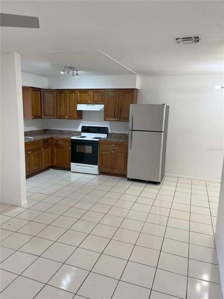 3814 Valley Tree Dr - Photo 3 of 16