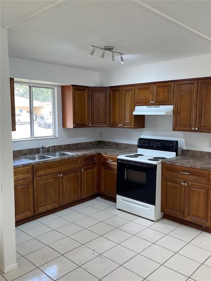 3814 Valley Tree Dr - Photo 4 of 16