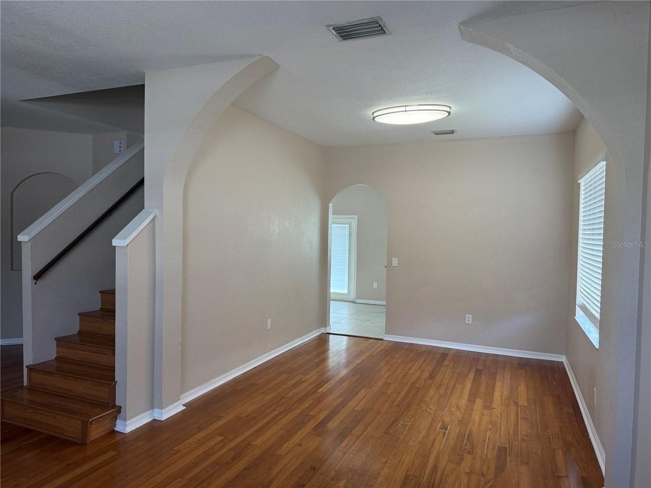 1327 Flaxwood Ave - Photo 2 of 16