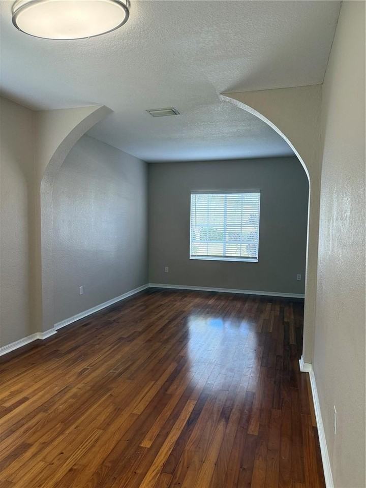 1327 Flaxwood Ave - Photo 3 of 16