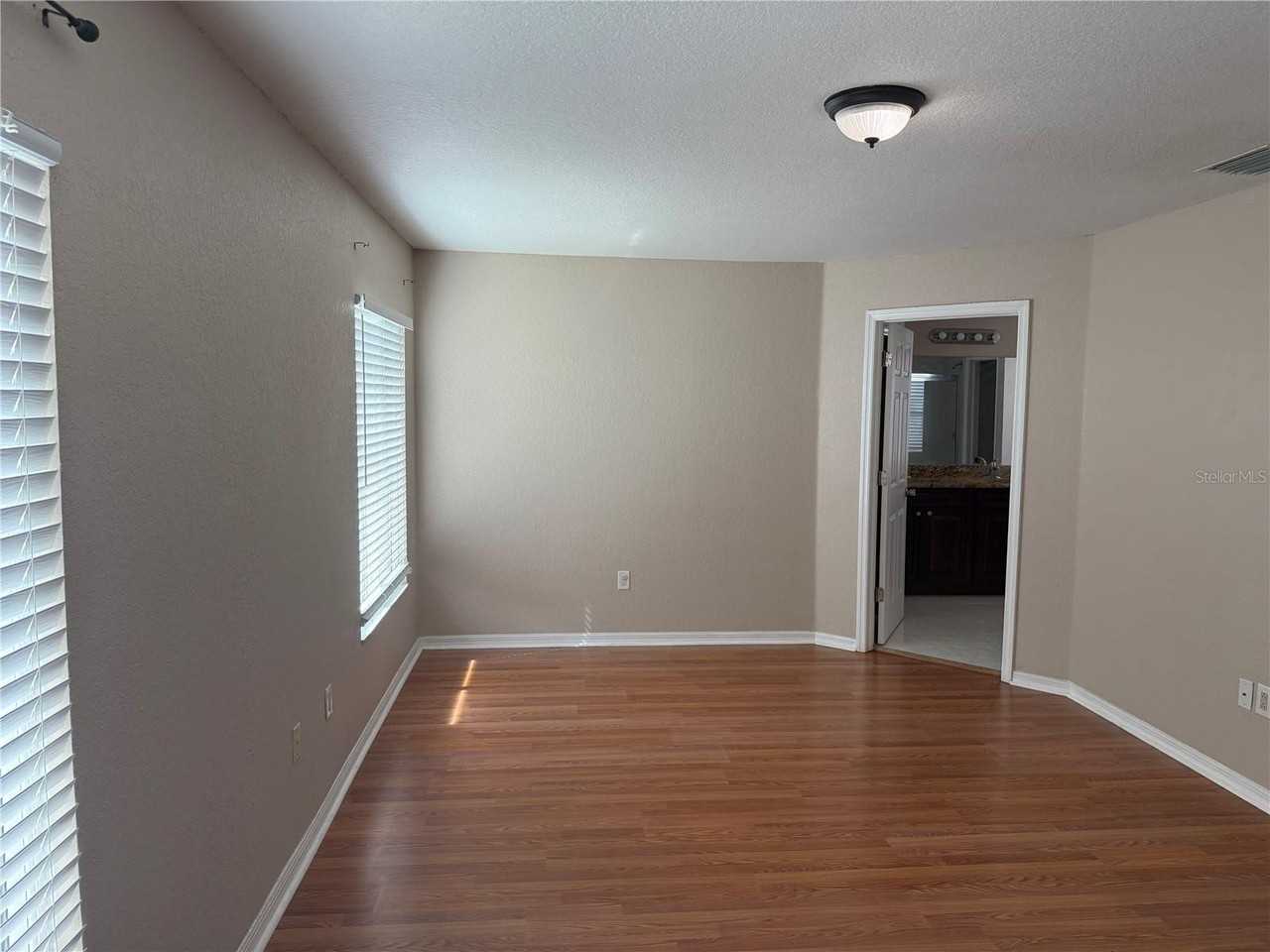 1327 Flaxwood Ave - Photo 7 of 16