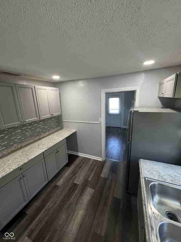 1402 E Willard St - Photo 6 of 18