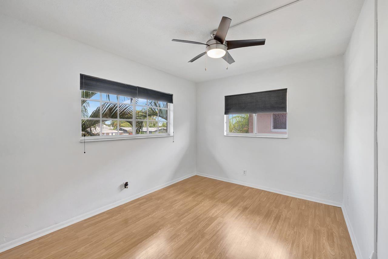 3030 Ne 5th Ter #9A - Photo 6 of 8