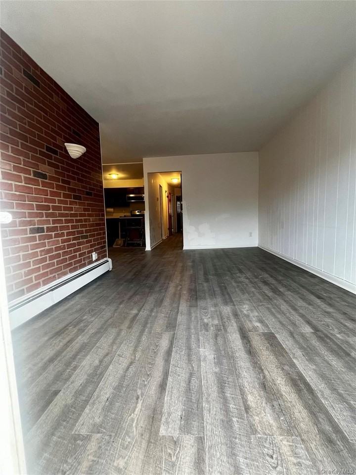 2559 46th St #2 - Photo 2 of 19