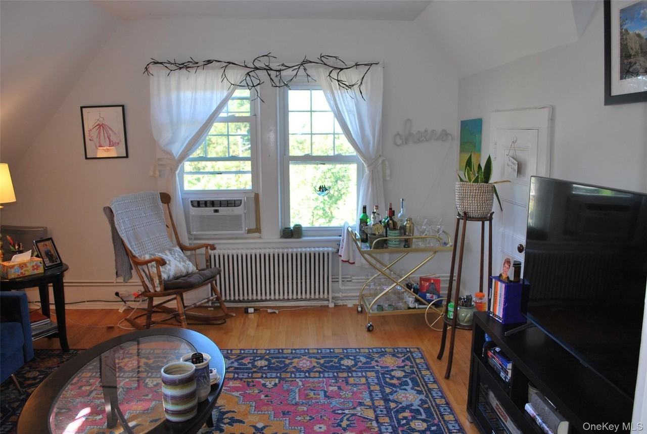 35 Oakland Ave - Photo 3 of 23