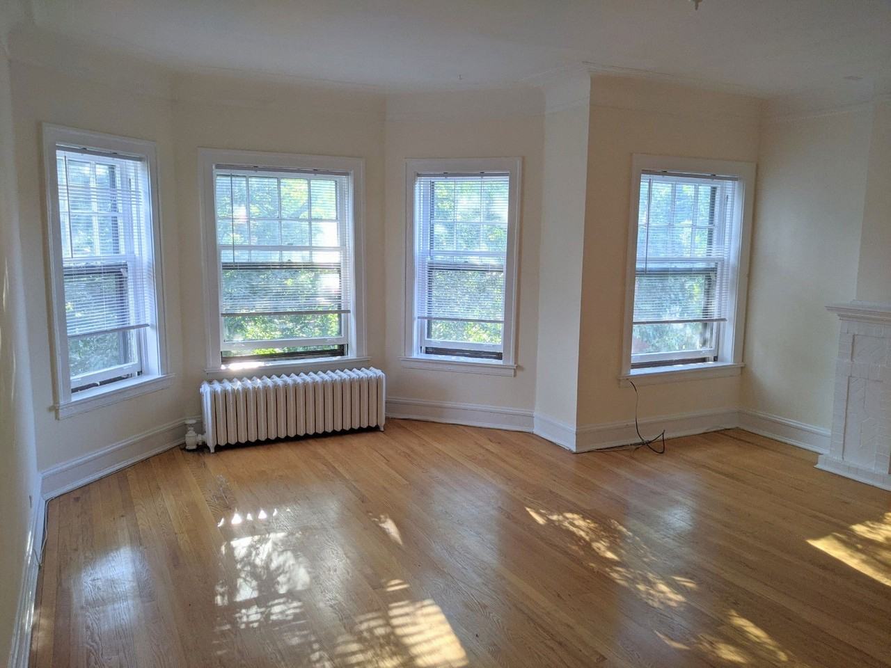 731 Hinman Avenue #3W - Photo 2 of 8