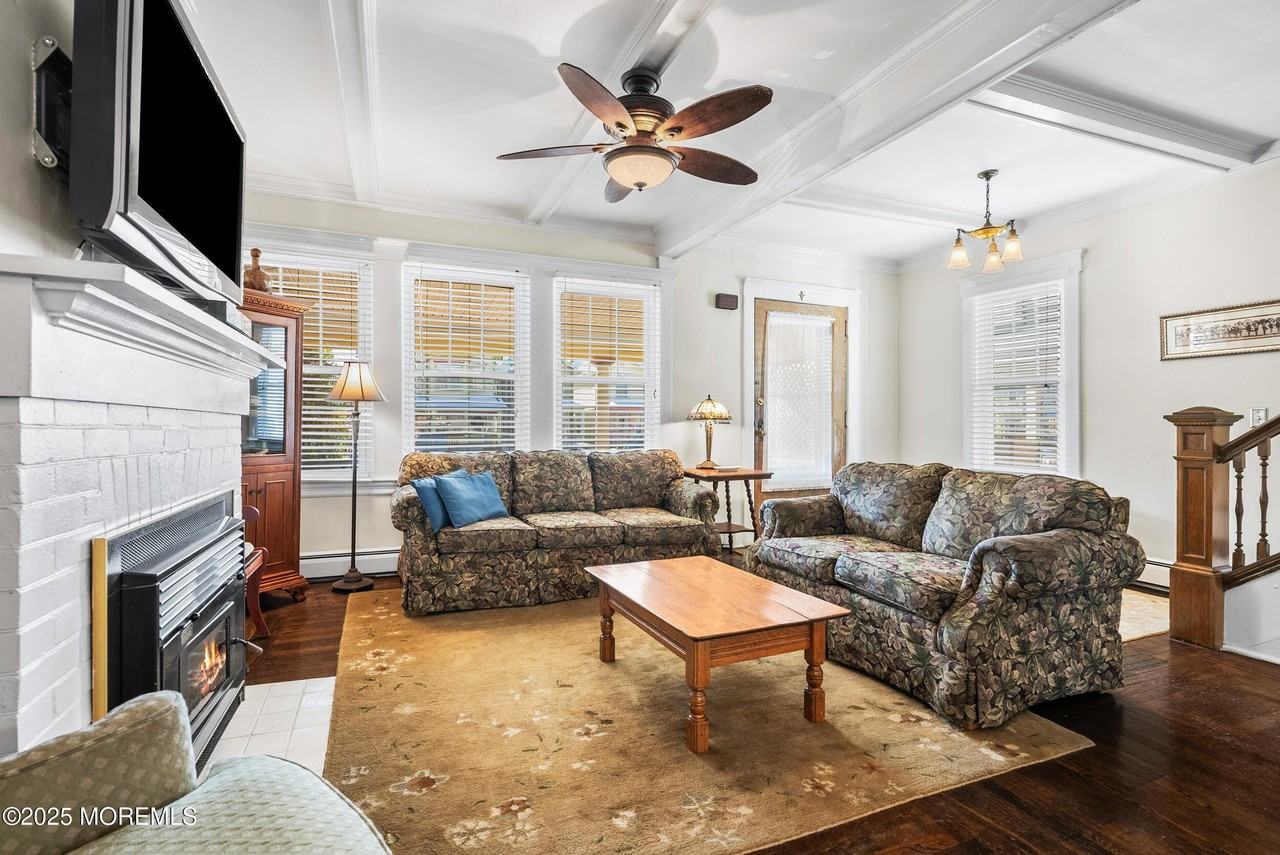 83 Main Ave - Photo 5 of 35