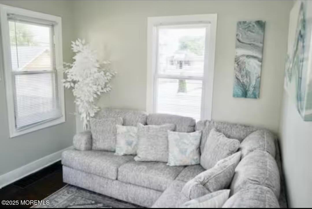 1608 Summerfield Ave - Photo 2 of 10