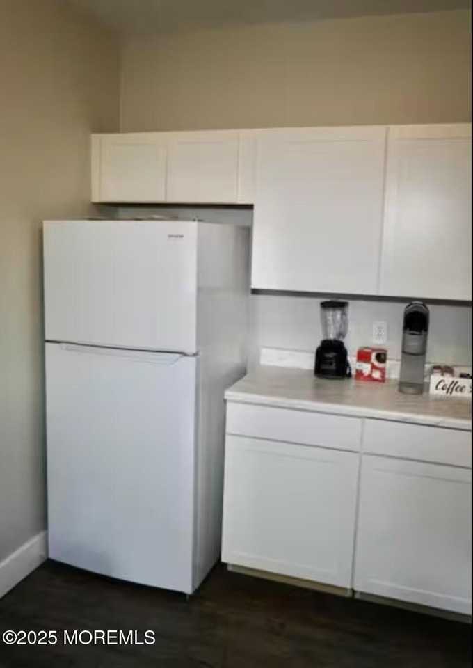 1608 Summerfield Ave - Photo 6 of 10