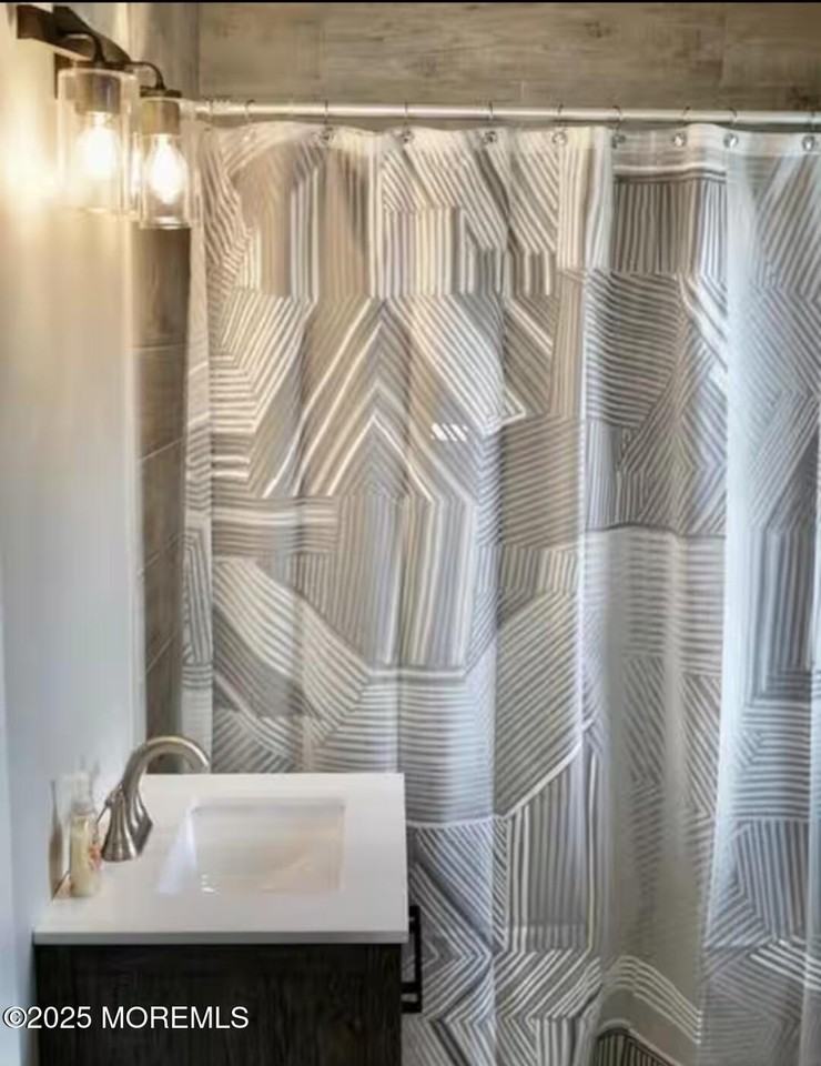 1608 Summerfield Ave - Photo 7 of 10