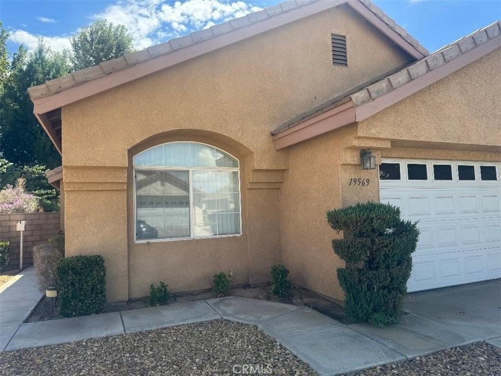 19569 Saint Andrews Way - Photo 3 of 29