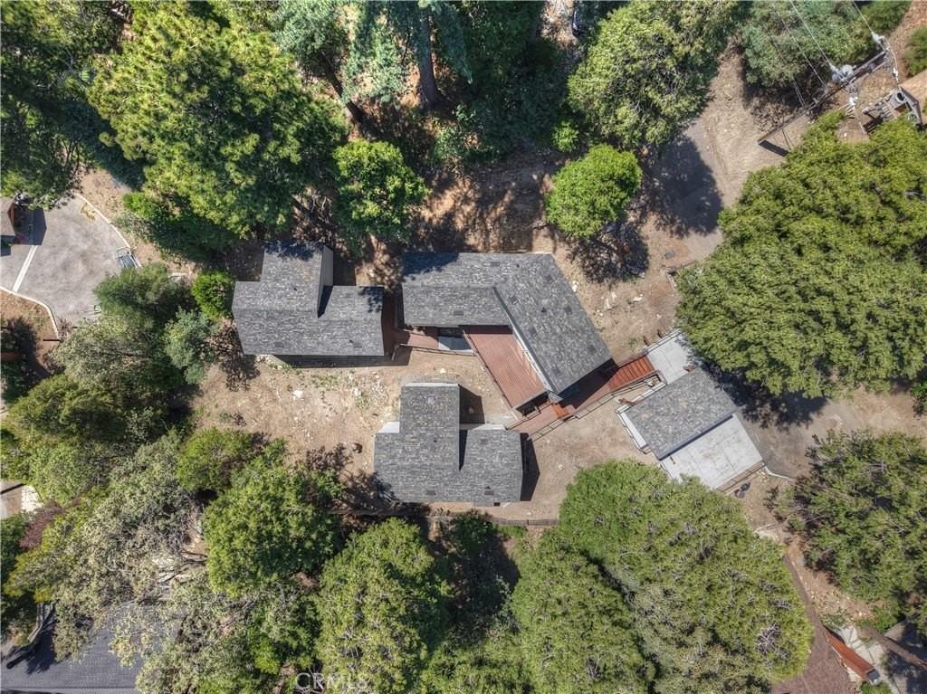 441 Oriole Dr #3 - Photo 7 of 34