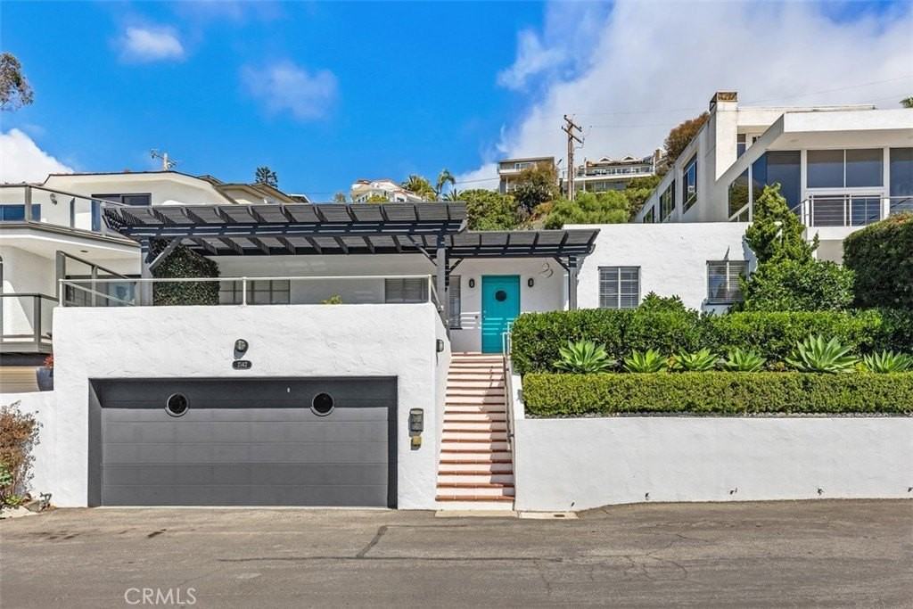 2142 Ruby Pl - Photo 4 of 34