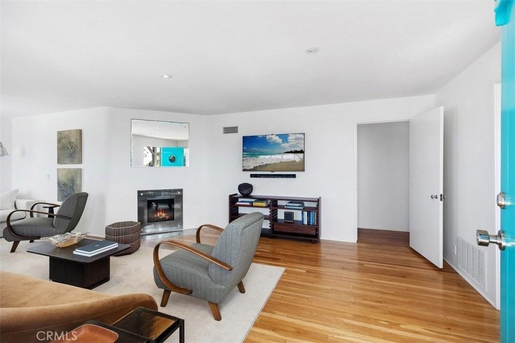 2142 Ruby Pl - Photo 7 of 34