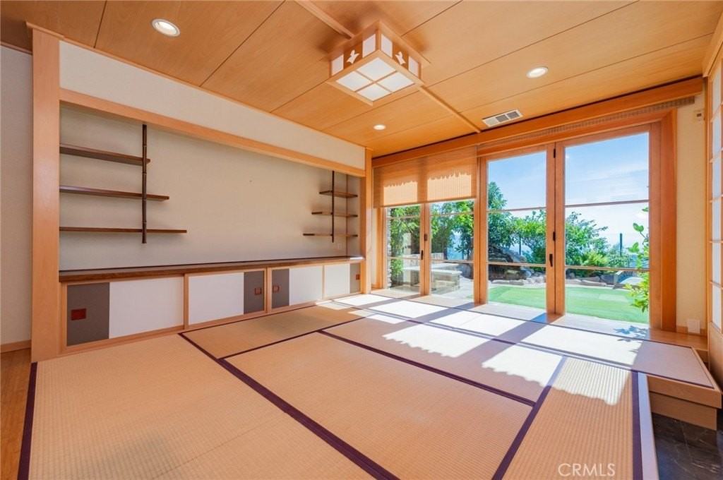 4 Star Catcher - Photo 6 of 23