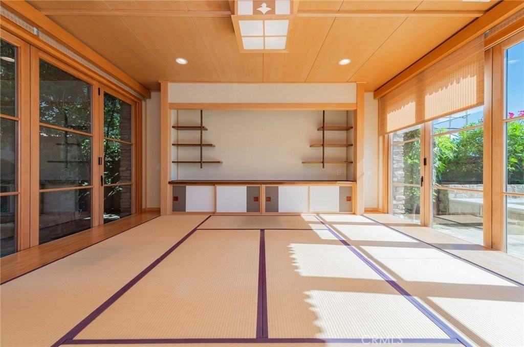 4 Star Catcher - Photo 7 of 23