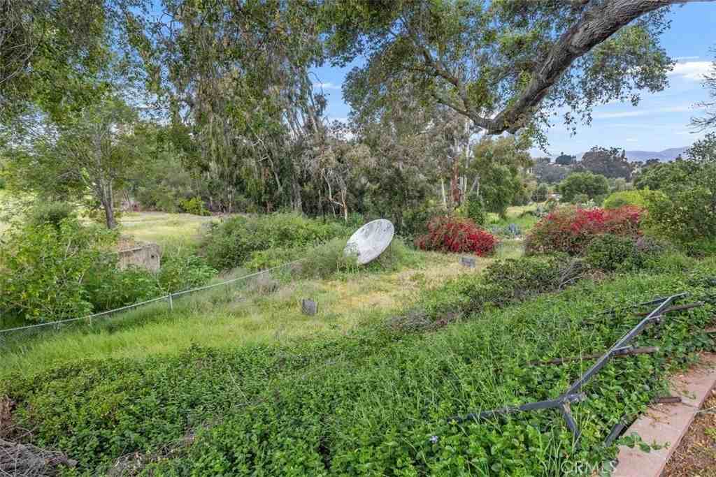 1840 Gum Tree Ln #C - Photo 7 of 37