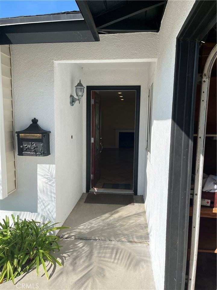 20935 Divonne Dr - Photo 3 of 32