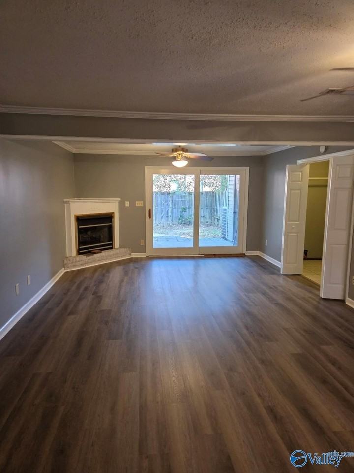 2188 Westbury Ct Sw - Photo 2 of 7