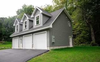 featured image of 40 Ricky Nelson Rd