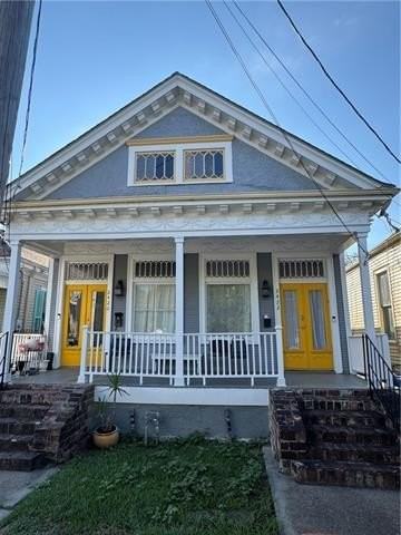 2422 General Pershing St - Photo 2 of 15