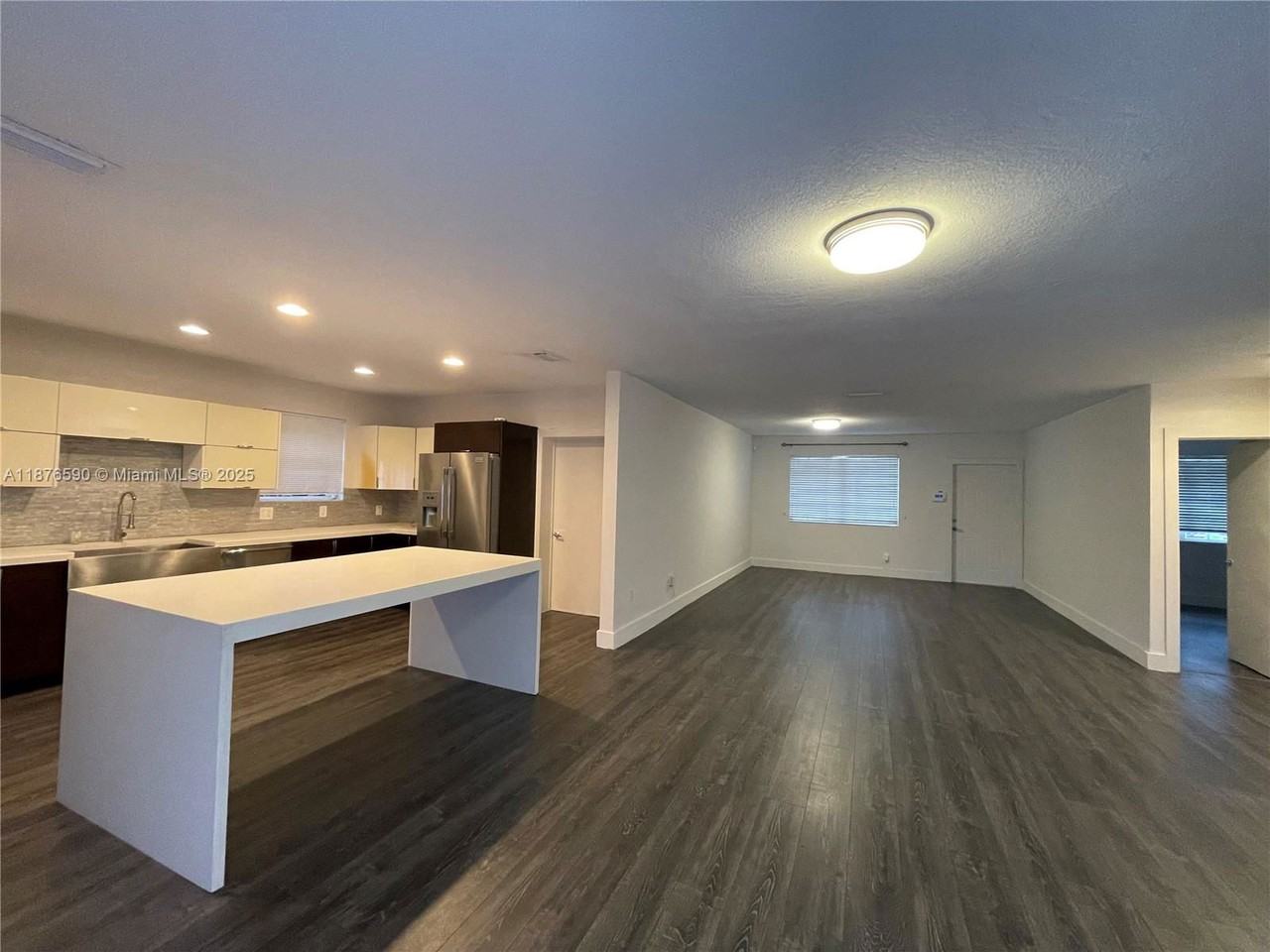 4021 Red Rd #4021 - Photo 4 of 8