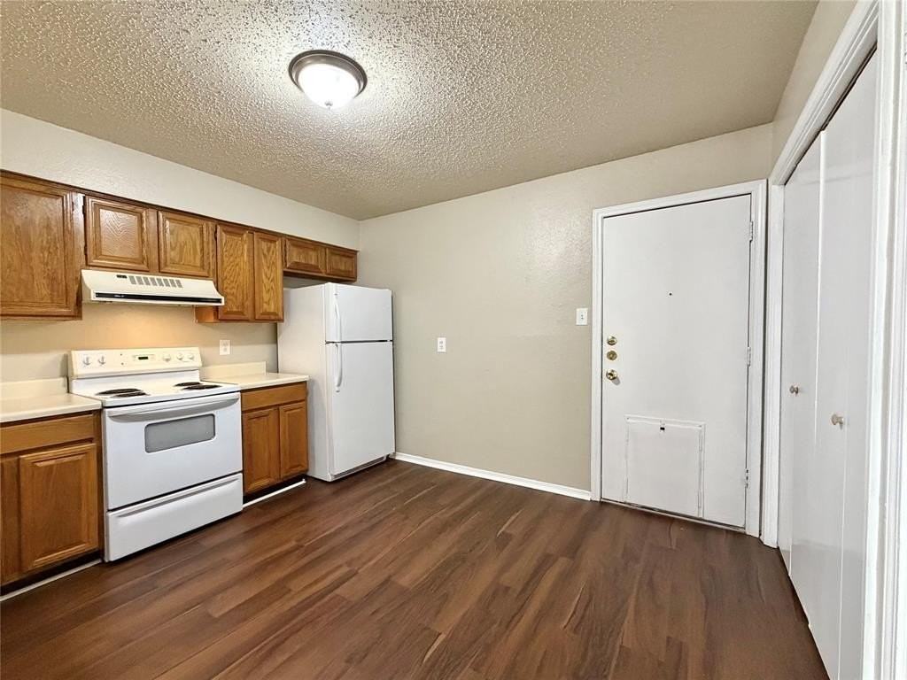 3051 Olympia Dr - Photo 4 of 12