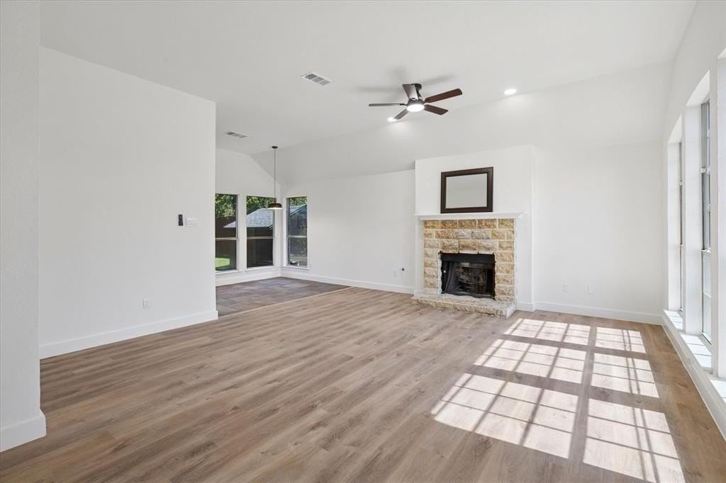 7609 Munich Drive - Photo 7 of 39