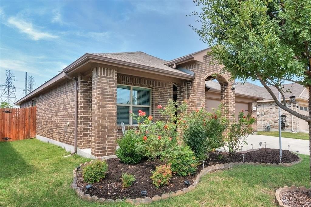 6925 Tide Ln - Photo 3 of 33