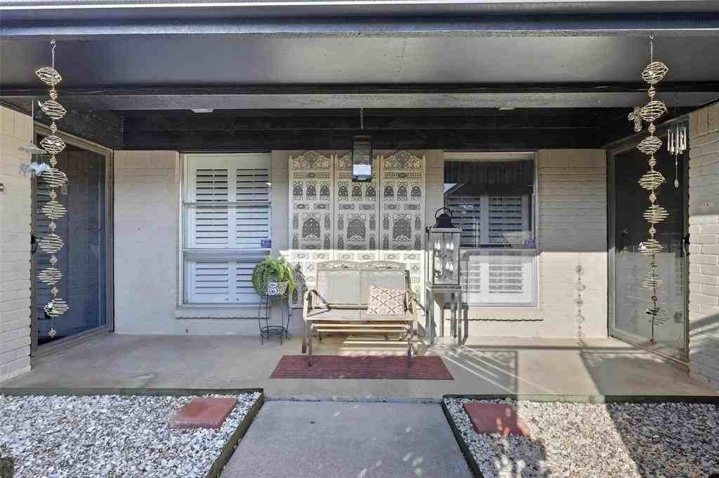 5314 South Dr - Photo 6 of 40