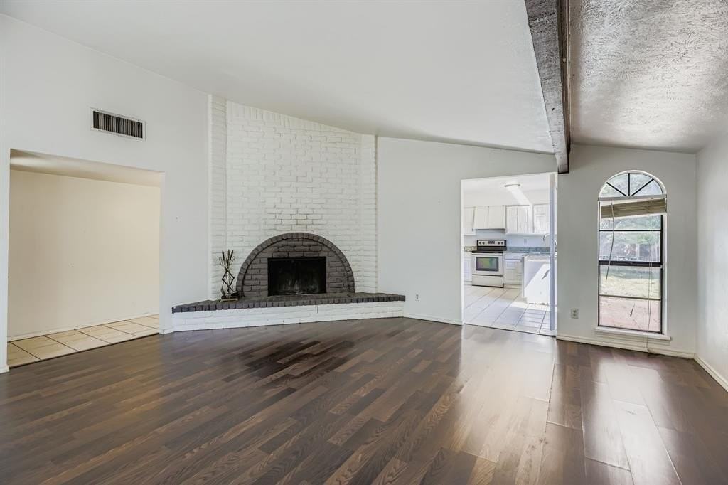 2406 Norway Dr - Photo 5 of 22