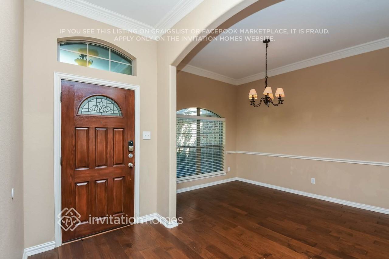 109 Winged Foot Dr - Photo 3 of 17