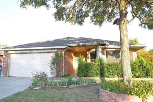 2900 Bluffs Ct - Photo 1 of 1